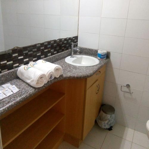 hotel crucero cojimies ecuador baños